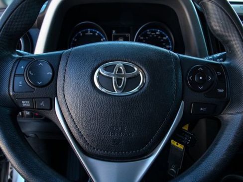 Used 2017 Toyota RAV4 LE image 17