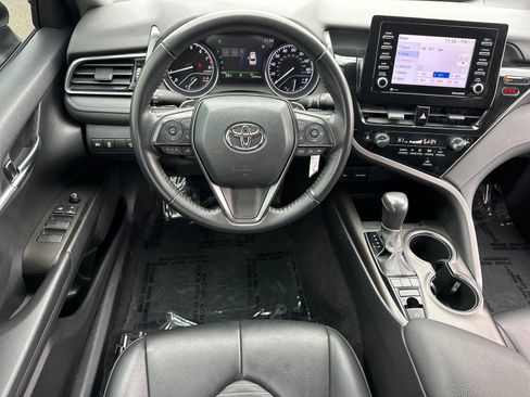 Used 2023 Toyota Camry SE image 13