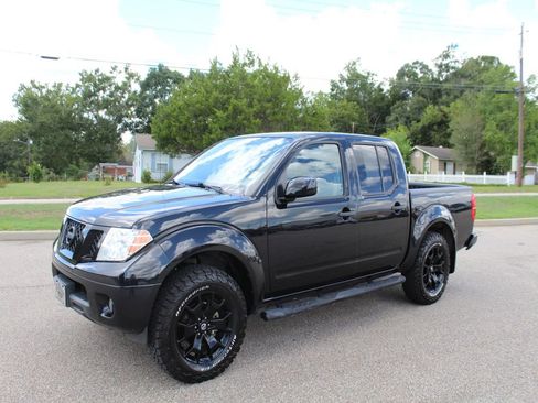 Used 2020 Nissan Frontier SV w/ Midnight Edition Floor Mats AWD/4WD image 1