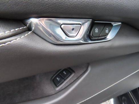 Used 2024 Chevrolet Corvette Z06 image 13