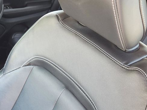 Used 2023 Jeep Grand Cherokee Limited w/ Black Appearance Package image 7