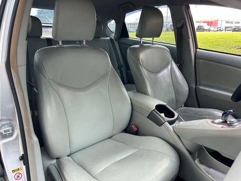 Used 2014 Toyota Prius Two FWD image 16