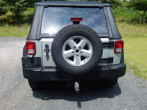 Used 2007 Jeep Wrangler X AWD/4WD image 9