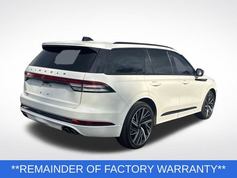 Certified 2025 Lincoln Aviator Black Label w/ Jet Appearance Package AWD/4WD image 4