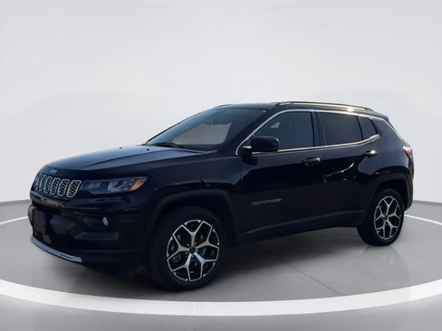 Used 2025 Jeep Compass Limited AWD/4WD image 4