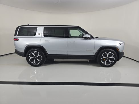 Used 2024 Rivian R1S Adventure AWD/4WD image 6