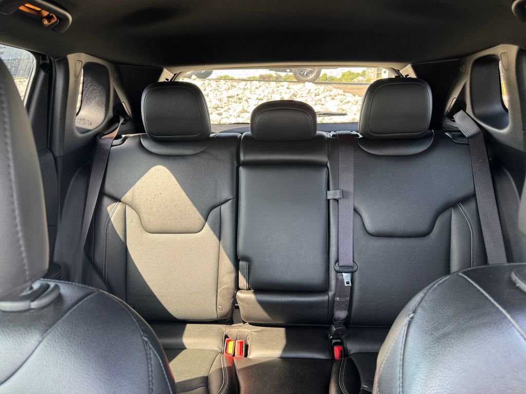 Used 2021 Jeep Compass Latitude AWD/4WD image 21
