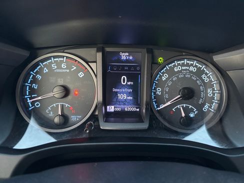 Used 2016 Toyota Tacoma TRD Sport w/ Premium & Technology Package image 17