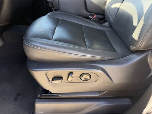 Used 2024 GMC Sierra 1500 SLT image 27