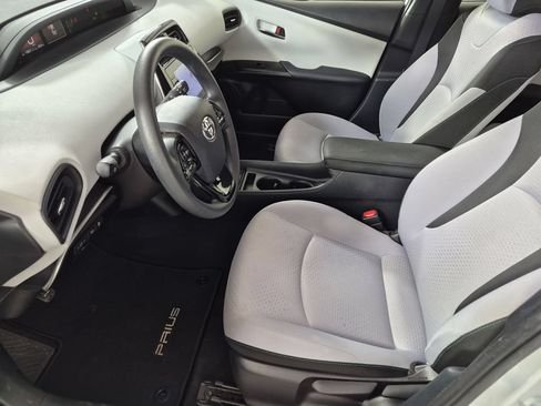 Used 2022 Toyota Prius LE FWD image 21