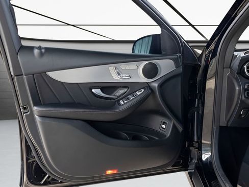 Used 2019 Mercedes-Benz GLC 300 image 31
