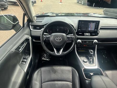 Used 2020 Toyota RAV4 Limited AWD/4WD image 13