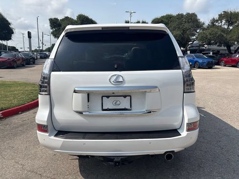 Used 2016 Lexus GX 460 w/ Premium Package AWD/4WD image 4