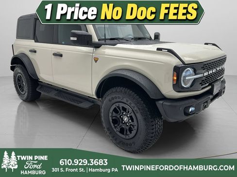 Used 2025 Ford Bronco Badlands AWD/4WD image 1