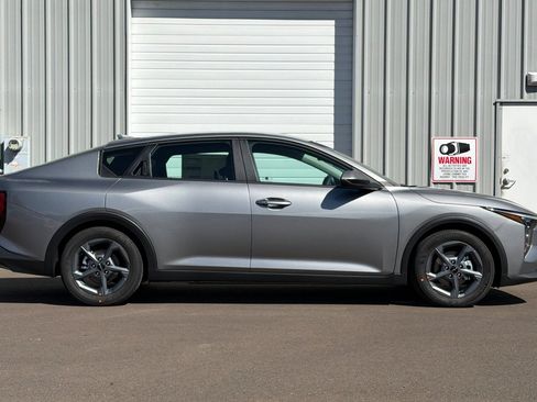 New 2026 Kia K4 FWD image 3