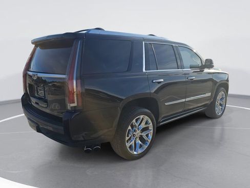 Used 2018 Cadillac Escalade Platinum image 3