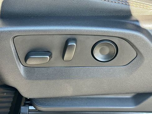 Used 2024 GMC Sierra 2500 AT4 w/ AT4 Preferred Package image 39