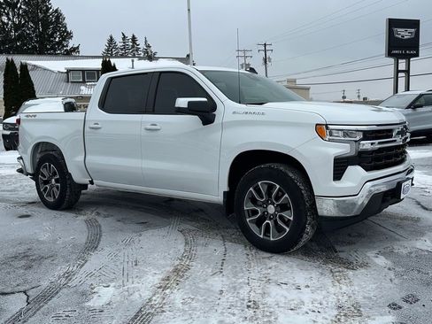 Used 2024 Chevrolet Silverado 1500 LT image 8