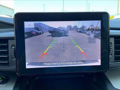 Used 2020 Ford Explorer XLT RWD image 27