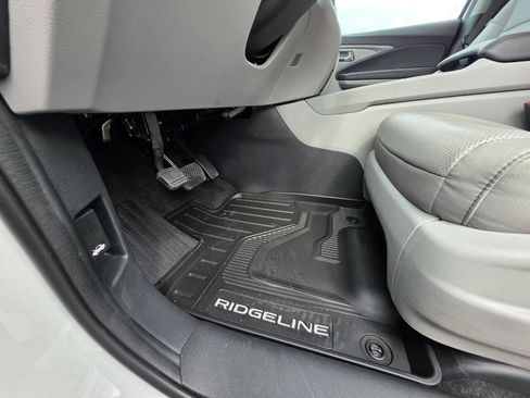 Used 2025 Honda Ridgeline RTL image 13