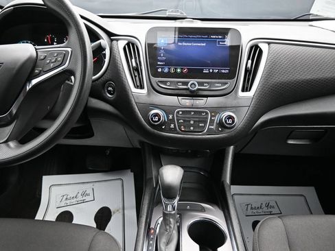 Used 2023 Chevrolet Malibu LT FWD image 17