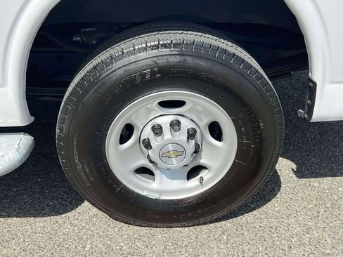 Used 2024 Chevrolet Express 2500 w/ Driver Convenience Package RWD image 11