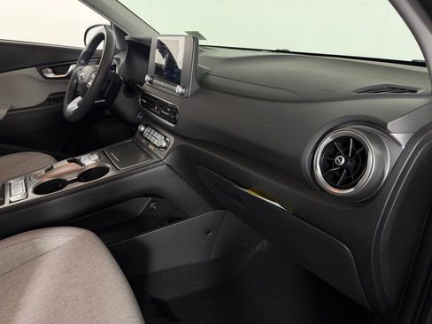 Used 2023 Hyundai Kona SE w/ Cargo Package FWD image 31