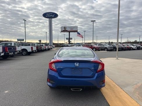 Used 2020 Honda Civic Sport image 4