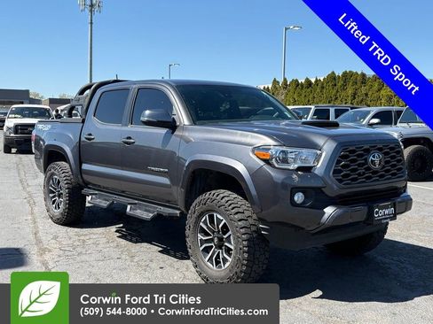 Used 2021 Toyota Tacoma TRD Sport image 1