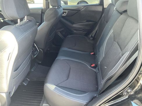 Used 2021 Subaru Forester Premium AWD/4WD image 12