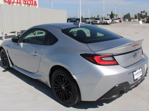 Used 2024 Toyota GR86 Premium RWD image 5