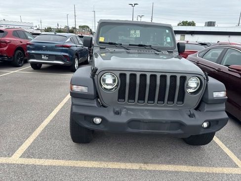 Used 2020 Jeep Wrangler Unlimited Sport AWD/4WD image 4