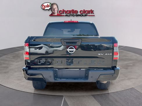 Certified 2022 Nissan Frontier SV w/ Technology Package AWD/4WD image 5