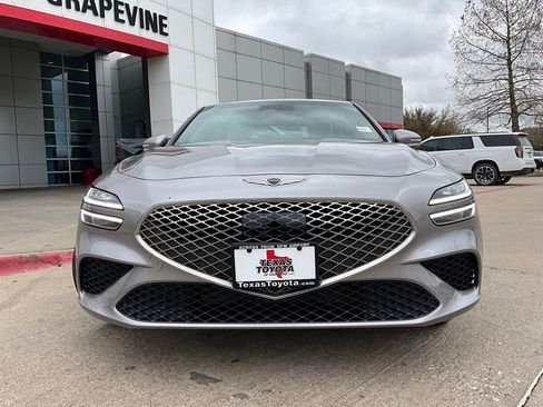 Used 2025 Genesis G70 2.5T image 3