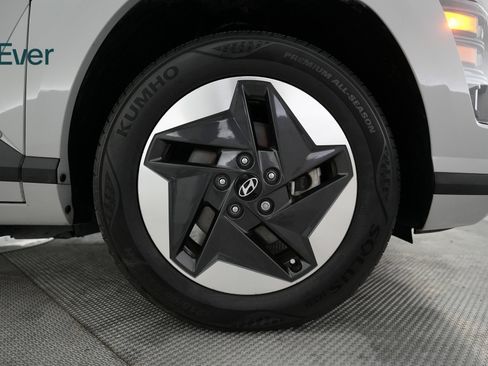 Used 2024 Hyundai Kona SEL image 20