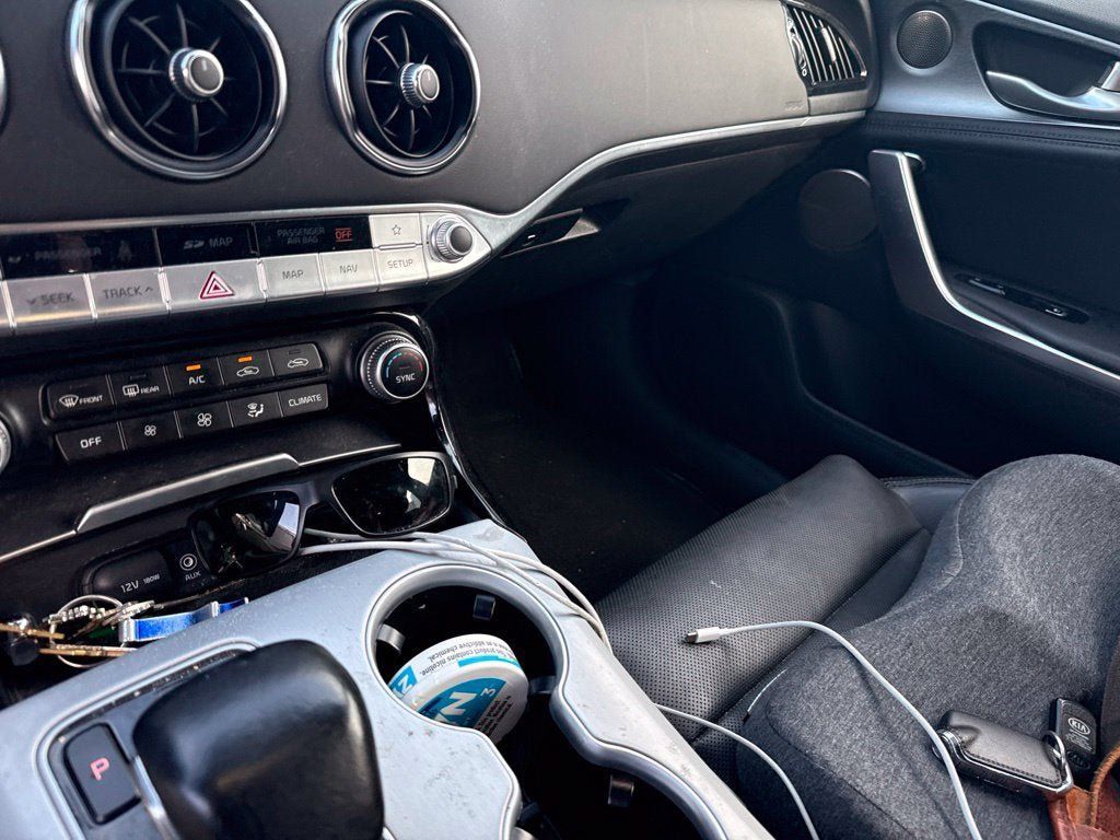Used 2018 Kia Stinger GT2 AWD/4WD image 11