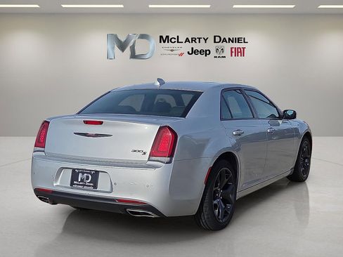 Used 2023 Chrysler 300 S image 5