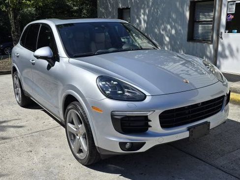 Used 2018 Porsche Cayenne Platinum Edition AWD/4WD image 7