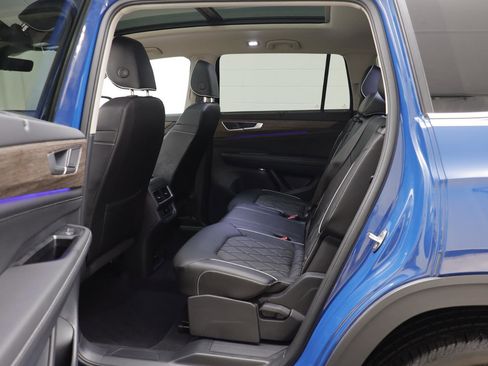 Used 2025 Volkswagen Atlas SEL Premium R-Line image 14