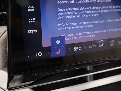 New 2026 Lincoln Nautilus Premier image 7