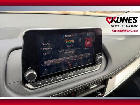 Used 2025 Nissan Rogue SV image 15