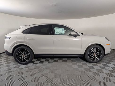 New 2026 Porsche Cayenne Coupe AWD/4WD image 8
