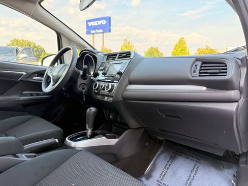 Used 2019 Honda Fit LX image 20
