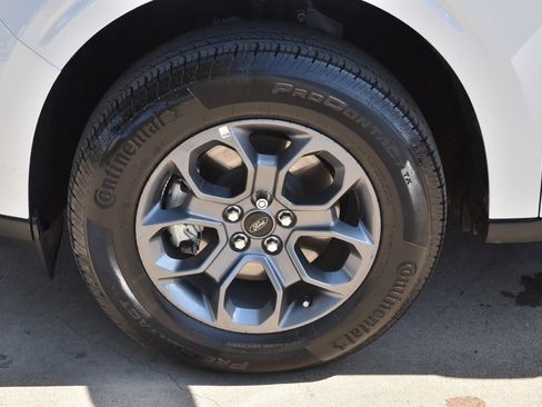 Certified 2025 Ford Maverick XLT image 34