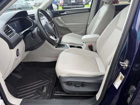 Used 2023 Volkswagen Tiguan SE FWD image 24