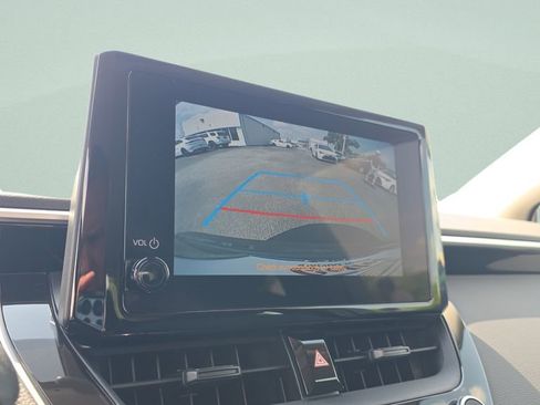 Used 2025 Toyota Corolla LE image 17