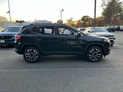 Used 2022 Jeep Compass Limited AWD/4WD image 5