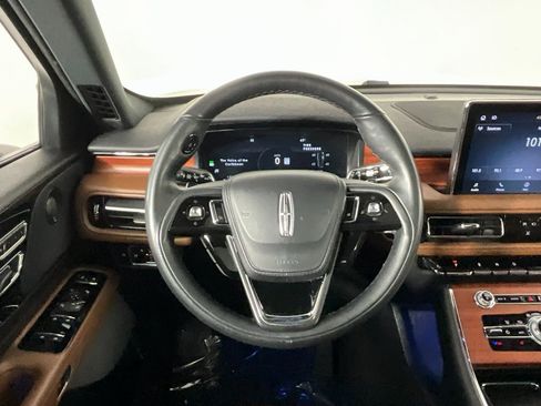 Used 2023 Lincoln Aviator Reserve w/ Jet Package image 11