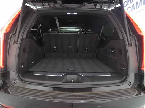 Used 2024 Cadillac Escalade ESV V w/ LPO, ONYX Package AWD/4WD image 15