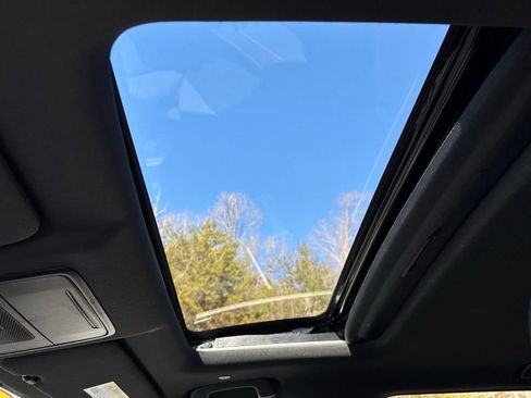 Used 2025 Honda CR-V Sport image 23